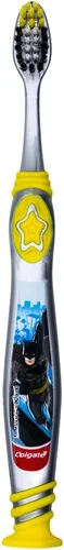 Vista 4 de Colgate Batman - Cepillo de dientes para niños con ventosa, para niños de 5 años en adelante, extra suave, paquete de 4