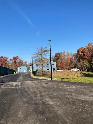 Vista 8 de Luz LED de poste superior de 60 W con sensor de atardecer a amanecer, DLC ETL listado 8400Lm IP65 impermeable al aire libre poste luz para jardín