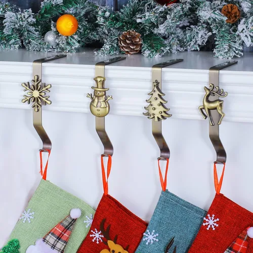 Vista 3 de Chtistmas - Juego de 4 soportes para calcetines de Navidad para chimenea, juego de 4 soportes para calcetines de Navidad para chimenea, decoración