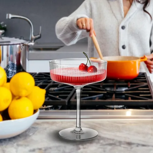 Vista 4 de Montex 6 Piezas de Copas de Cupé 10 oz, Copas de Martini, Copa de Margarita, Vajilla de Vidrio Acanalada, Vajilla de Cóctel Clásica Vintage, Regalo