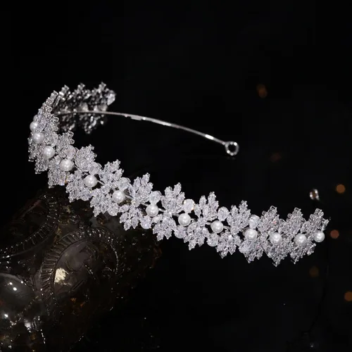 Vista 5 de Aoligrace Diadema de novia de circonita cúbica para boda, perla y cumpleaños, accesorios para el cabello de quinceañera dulce 16
