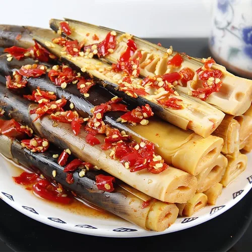 Vista 2 de Brotes de bambú pelados a mano 7.05 oz/bolsa, brotes de bambú picantes y crujientes con pimientos en escabeche, aperitivos chinos picantes, brotes