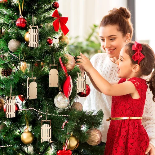 Vista 5 de STOBOK 9 piezas de decoración navideña de trineo de madera, mini adornos de trineo de madera rústica, decoración navideña, encantadores carritos