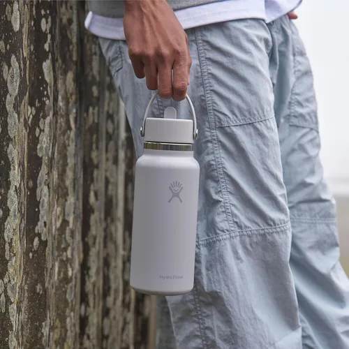 Vista 8 de Hydro Flask Botella de agua – Acero inoxidable aislado – Tapa flexible con popote de boca ancha, antiderrames, a prueba de fugas y recargable