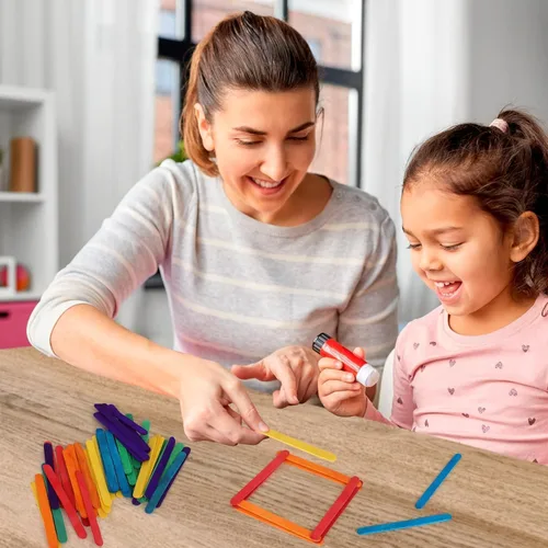 Vista 7 de Darice 1000 palitos de paleta de colores para manualidades, suministros de palos de madera coloridos de arco iris de 4.5 pulgadas, arte STEM DIY, a