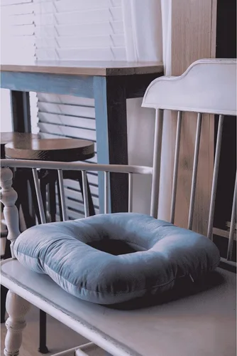 Vista 8 de Hshbxd Almohada de dona para aliviar el dolor de coxis, cojín para silla de ruedas para hemorroides y úlceras de cama, embarazo, almohada de dona
