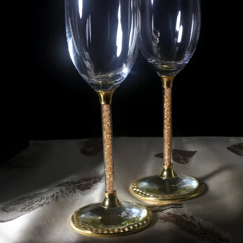 Vista 5 de Copas de champán Copas de champán de cristal con base de metal con piedras de cristal, juego de 2 flautas de 8 onzas, juego de 2 flautas