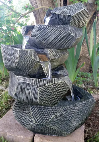 Vista 2 de Fuente de piedra cincelada de 5 niveles moderna con luces LED: característica de agua al aire libre intrigante para jardines y patios. Bomba
