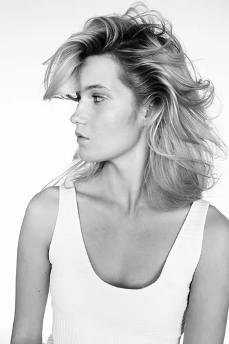 Vista 2 de R+Co DALLAS Thickening Spray – Volumizing & Texturizing Hair Spray, Adds Body & Fullness, All Hair Types