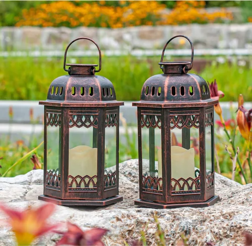 Vista 6 de SteadyDoggie Paquete de 2 faroles solares de bronce, faroles colgantes retro ornamentados con asa, linterna para exteriores con vela LED