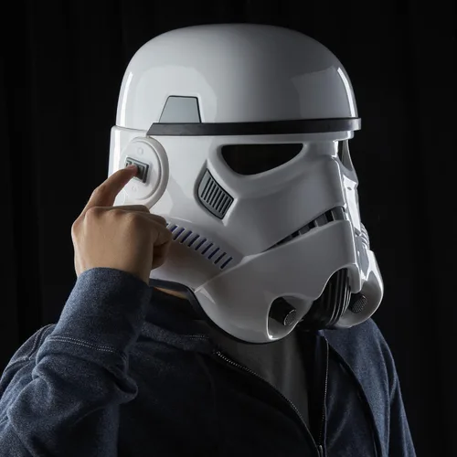 Vista 7 de Star Wars The Black Series, Casco cambiador de voz electrónico Imperial Stormtrooper