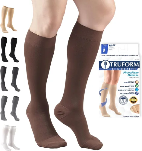 Vista 10 de Truform Medias de compresión médicas de 20-30 mmHg, microfibra con infusión de aloe, hasta la rodilla, puntera cerrada, beige, talla S