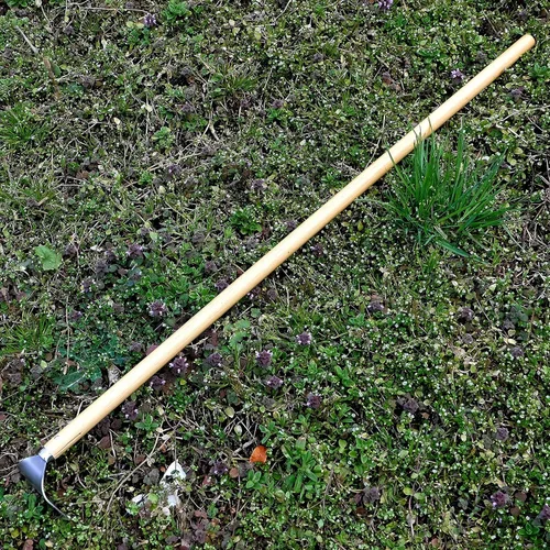 Vista 4 de Azada de jardín con mango largo de 43 pulgadas, acero inoxidable japonés resistente, fabricado en Japón, herramienta de deshierbe de azada