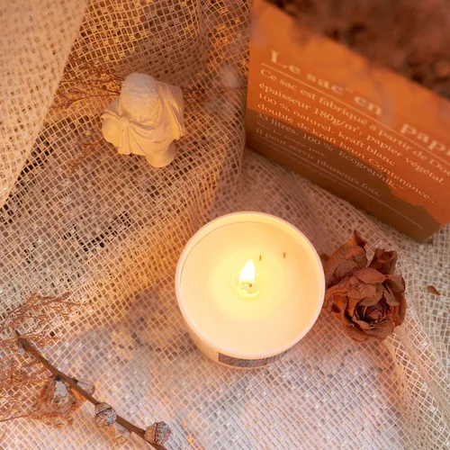 Vista 5 de Chloefu LAN Vela de lavanda y vainilla, altamente perfumada, velas de soja para el hogar, decoración del hogar, 7.1 onzas, 45 horas de combustión