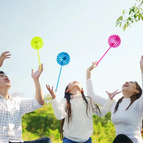 Vista 5 de Civaner 24 bolas iluminadas con luces LED intermitentes con punta de 2.56 pulgadas, juguetes sensoriales a granel iluminados con cuerda, juguete