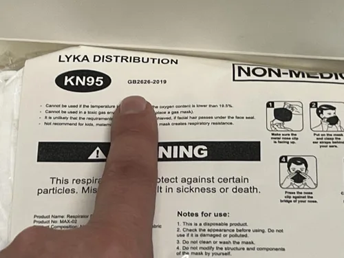 Vista 7 de Lyka Distribution Mascarillas KN95 – Paquete de 50 – Máscara facial transpirable de protección de 5 capas – Filtración > 95% con cómoda cinta