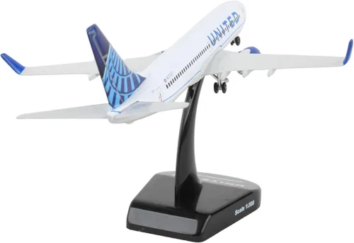 Vista 8 de United 737-800 1/300 2019 Livery PS5815-4