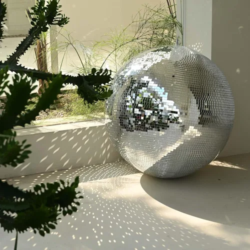 Vista 30 de Yescom Juego de 8 bolas de discoteca de 7/12/16/20/24 pulgadas, bolas de espejo surtidas, decoración de vidrio para colgar para fiestas de los años