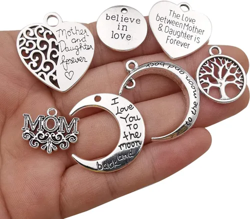 Vista 3 de Colección de dijes de palabras para mamá familiar, 32 piezas de suministros de manualidades, corazón y luna, palabras de amor, dijes para el día