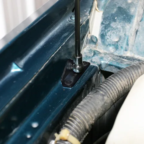 Vista 6 de Redline Tuning 21-20001-02 Hood QuickLIFT Plus System Compatible with Jeep Cherokee 1986-2001 (All Black Components)