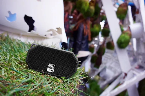 Vista 2 de Altec Lansing Mini H2O - Inalámbrico, Bluetooth, altavoz impermeable, flotante, IP67, altavoz portátil, graves fuertes, sistema estéreo rico