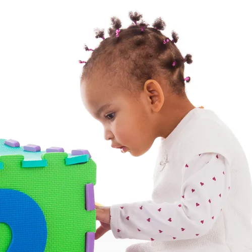 Vista 5 de Hicarer Paquete de 1000 mini bandas elásticas suaves para cabello de niños, trenzas de cabello, peinado de boda y más (multicolor)