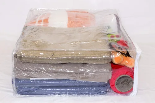 Vista 3 de Juego de 5 bolsas de almacenamiento con cremallera de vinilo transparente de 22 x 18 x 7.5 pulgadas