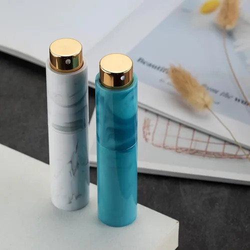 Vista 4 de Tekson Atomizador de perfume de 0.3 fl oz (4 unidades), recipientes de colonia recargables, botella vacía en aerosol dispensador para tamaño de mini