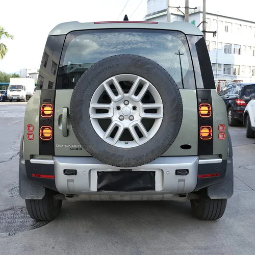 Vista 5 de YIWANG Cubierta de luz trasera negra inoxidable para Land Rover Defender 90 110 2020-2022 (estilo A)