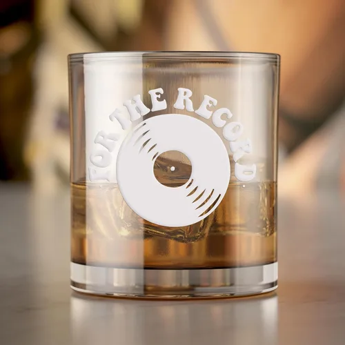 Vista 4 de For The Record Round Rocks Glass - Beat & Brew, regalo de DJ, regalo de música, regalo de vinilo, tocadiscos, decoración retro
