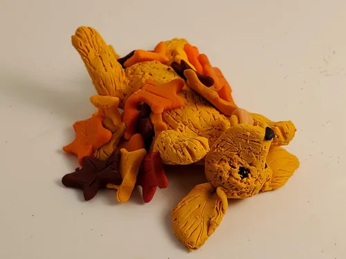 Vista 2 de Golden Retriever Miniature Figurine Fall Autumn Rolling in Leaves Polymer Clay Handmade
