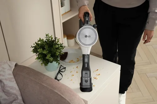 Vista 21 de LG CordZero A931 - Aspiradora inalámbrica con base de vacío automático, tiempo de funcionamiento de 60 minutos, batería recargable, boquilla de piso