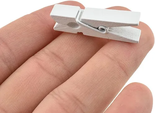 Vista 29 de HAHIYO Pinzas de madera marrón para ropa, mini Aviod Fall Apart de 1 pulgada de largo, paquete de 80 resortes fuertes, sin óxido, sin decoloración