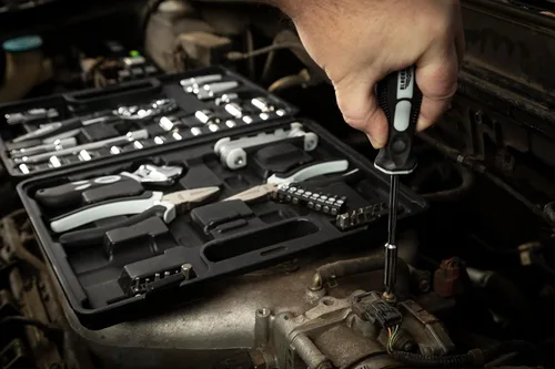 Vista 4 de Blackout XP Juego de herramientas para el hogar/juego de herramientas mecánicas, 66 piezas, llave ajustable, destornillador multibroca, alicates