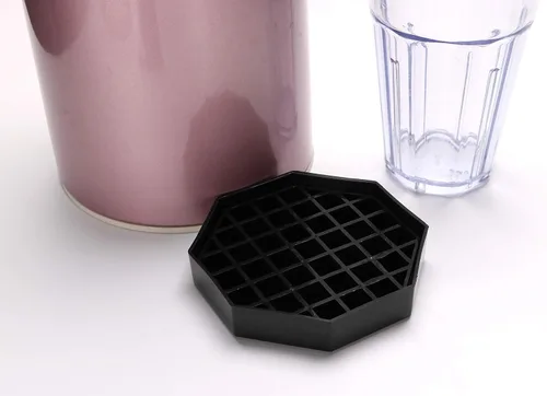 Vista 2 de Restaurantware Bev Tek - Bandeja de goteo octogonal de plástico negro, 4 x 1 pulgada, 1 rejilla extraíble, apta para lavavajillas, para bebidas
