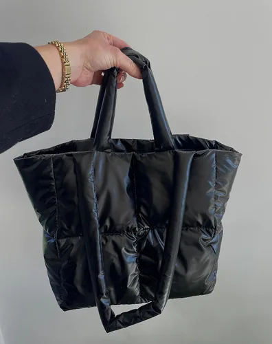 Vista 4 de JAM Creative Bolsa de mano acolchada, diseño acolchado negro, duradera y ligera, Negro