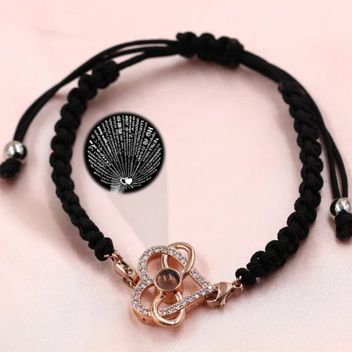 Vista 3 de Pulsera con texto en inglés "I Love You" en 100 idiomas, pulseras de proyección de corazón, cuerda trenzada ajustable, regalos de amor para mamá