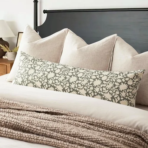 Vista 43 de Foindtower - Juego de 2 fundas de almohada decorativas con flores neutras estilo farmhouse, fundas de almohada boho para sofá, sofá cama