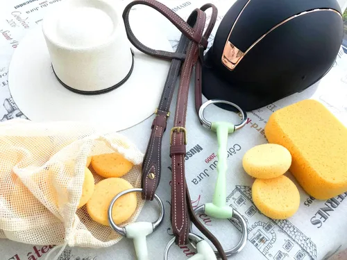 Vista 5 de Equus Constantia Leather Care Premium - Esponjas sintéticas de 12 piezas (10 redondas de 2.8 x 1 pulgadas, 2 grandes de 6 x 4 x 2 pulgadas)