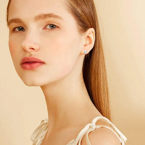 Vista 6 de TOPBRIGHT 8 pares de aretes hipoalergénicos de plata de ley 925, aretes de tuerca de corazón blanco con circonita cúbica pequeña mariposa