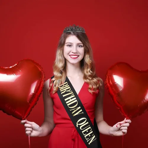 Vista 4 de CAVETEE Corona de cumpleaños y banda para mujer, juego de tiara de diamantes de imitación de reina, decoraciones, coronas negras