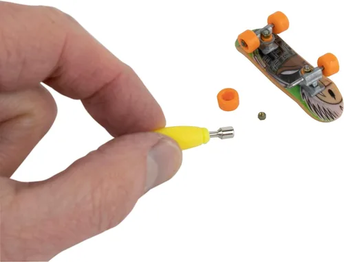 Vista 4 de Miniatura de Tech Deck más pequeña del mundo, de World's Smallest