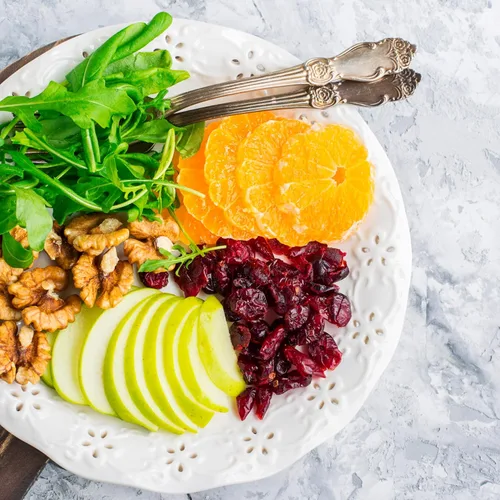 Vista 4 de Yupik Arándanos secos, jugo de manzana orgánico infusionado, 2.2 lb