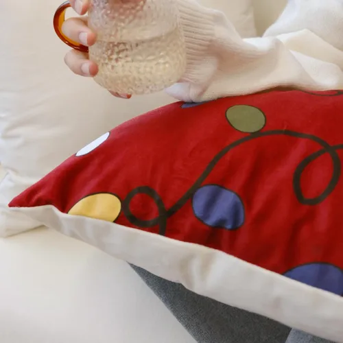 Vista 7 de jinchan Juego de 2 fundas de almohada navideñas de 18 x 18 pulgadas, fundas de cojín de terciopelo con estampado de luces de cascabel, fundas
