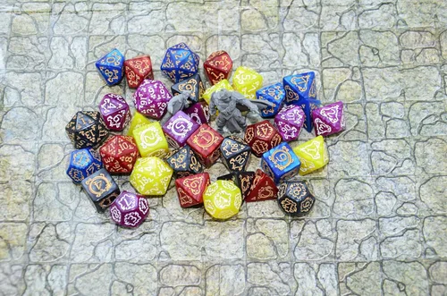 Vista 7 de SmartDealsPro Juegos de dados poliédricos retro con bolsas para D&D DND RPG MTG Dungeon and Dragons Tabla de mesa Roll Juegos D4 D6 D8 D10 D% D12 D20