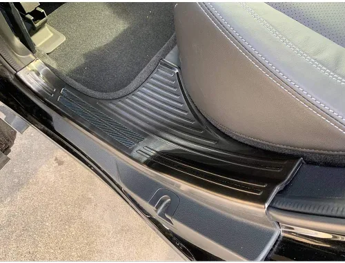 Vista 9 de Beautost Compatible con Subaru Forester 2026 2025 2024 2023 2022 2021 2020 2019 placa protectora de umbral de puerta de acero inoxidable