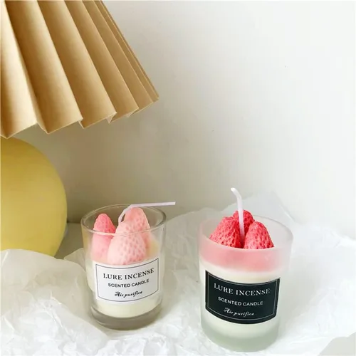 Vista 6 de Vela perfumada en forma de fresa, vela decorativa de aroma de 4.23 oz en tarro de cristal, 12 horas, vela de cera de soja hecha a mano para mesa