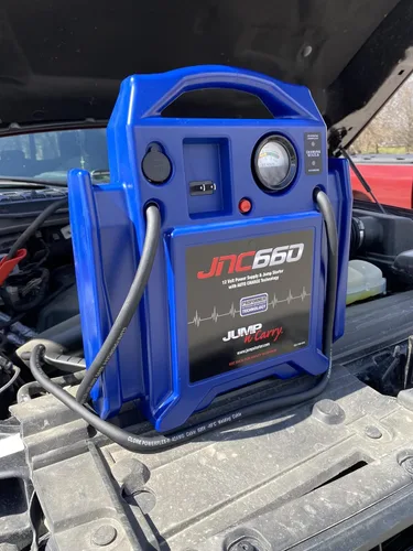 Vista 6 de Clore Automotive Jump-N-Carry JNC660 Arrancador de Salto de 1700 Amperios Pico 12 Voltios, Azul