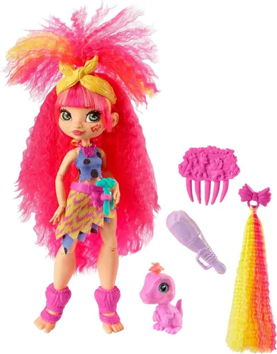 Mattel, Muñeca Emberly Cave Club - Muñeca de 8 a 10 pulgadas, con cabello rosa, muñeca prehistórica con dinosaurio y accesorios, regalo para niñas
