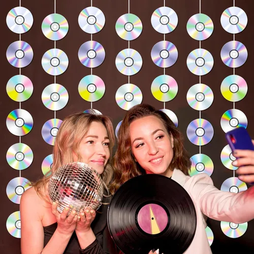 Vista 4 de 8 guirnaldas de CD de los años 90, decoraciones para fiestas de cumpleaños iridiscentes con temática de disco de CD para colgar, decoración retro